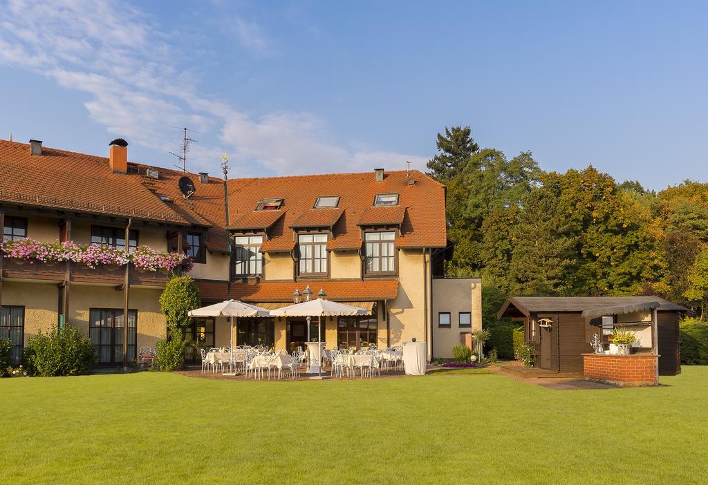 Krone Am Park - Gaestehaus Des Hotel Krone Alzenau in Unterfranken Exterior foto