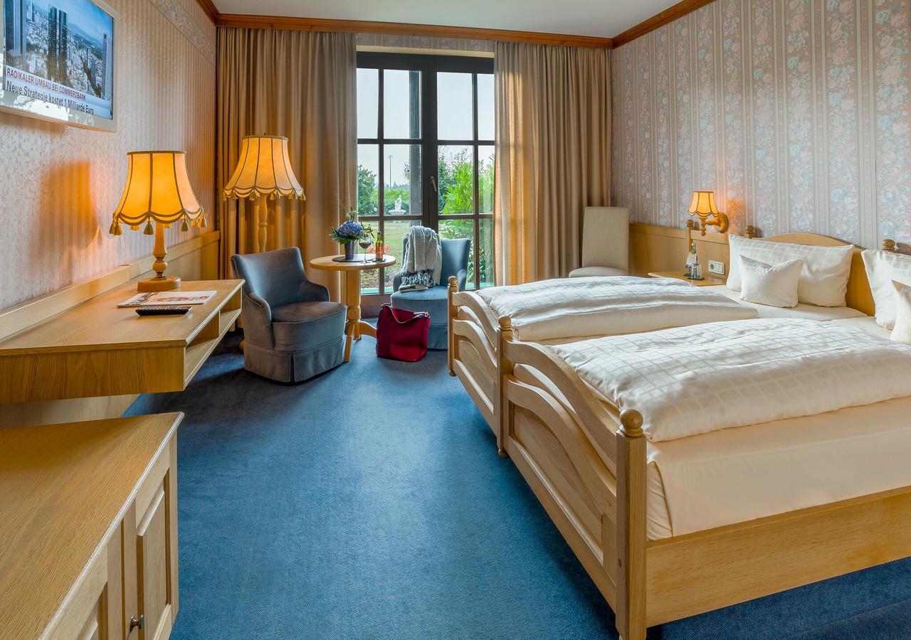 Krone Am Park - Gaestehaus Des Hotel Krone Alzenau in Unterfranken Exterior foto