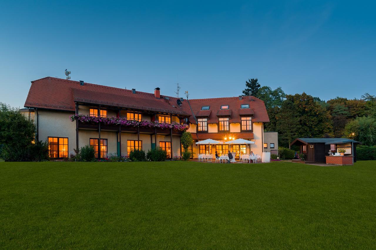 Krone Am Park - Gaestehaus Des Hotel Krone Alzenau in Unterfranken Exterior foto