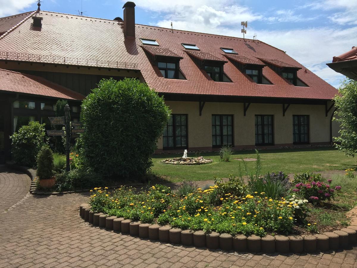 Krone Am Park - Gaestehaus Des Hotel Krone Alzenau in Unterfranken Exterior foto